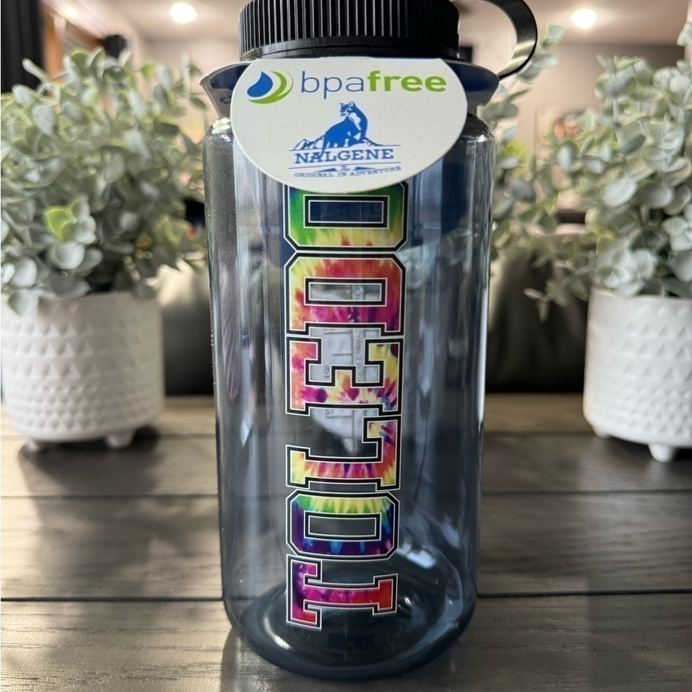 32 oz. BPA free Toledo water bottle